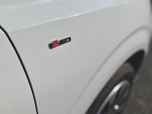 New 2026 Audi Q3 quattro 2.0T AWD/4WD image 11
