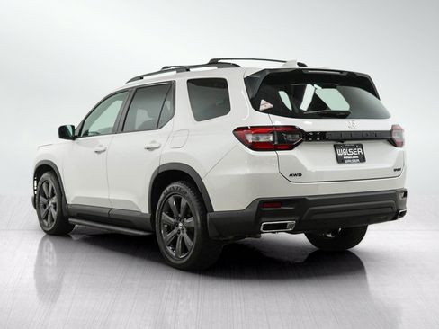Used 2023 Honda Pilot Sport image 3