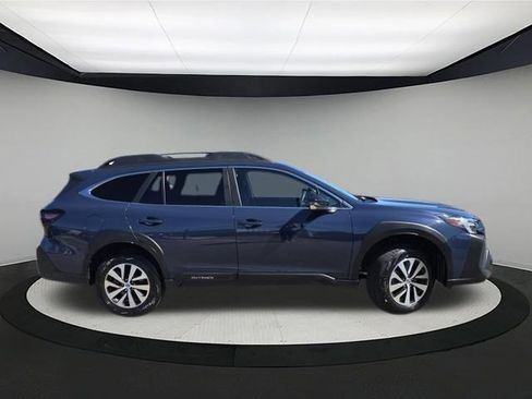 Certified 2025 Subaru Outback Premium w/ Popular Package #1A image 8