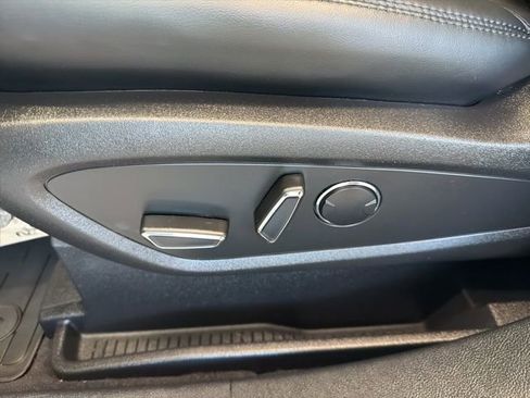 Used 2023 Lincoln Nautilus Reserve image 20