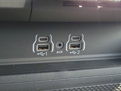 New 2026 RAM 1500 4x4 Crew Cab image 23