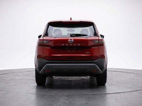 Used 2025 Nissan Rogue SV AWD/4WD image 7
