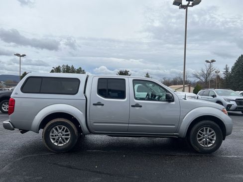 Used 2016 Nissan Frontier SV w/ SV Value Truck Package image 6