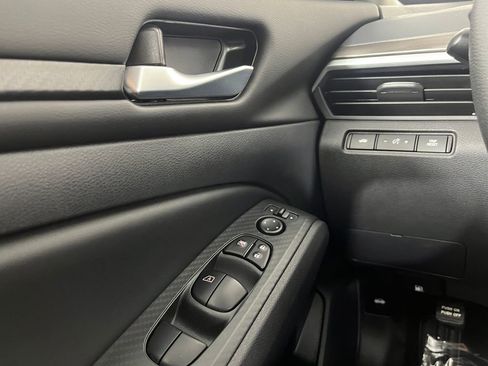 Used 2025 Nissan Altima 2.5 SV FWD image 23