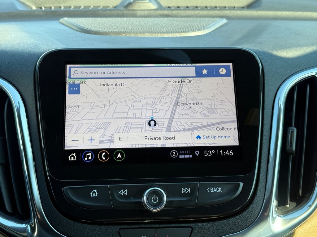 Used 2023 Chevrolet Equinox Premier FWD image 16