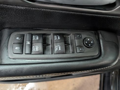 New 2026 Chrysler Voyager LX image 14