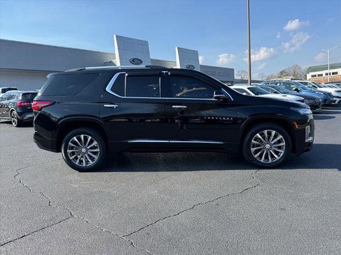 Used 2023 Chevrolet Traverse Premier AWD/4WD image 3