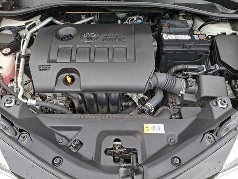 Used 2020 Toyota C-HR LE FWD image 27