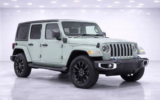 Used 2023 Jeep Wrangler Unlimited Sahara w/ Cold Weather Group AWD/4WD image 2
