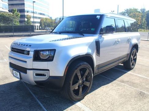 Used 2024 Land Rover Defender 130 S image 1