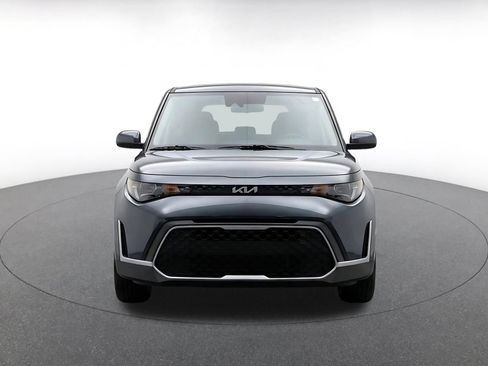 Used 2025 Kia Soul LX w/ LX Technology Package FWD image 2