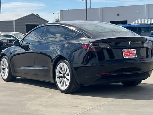 Used 2021 Tesla Model 3 Standard Range Plus image 7