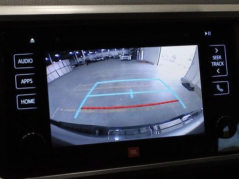 Used 2018 Toyota Tacoma Limited image 10