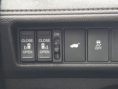 Used 2025 Honda Odyssey Sport-L image 21