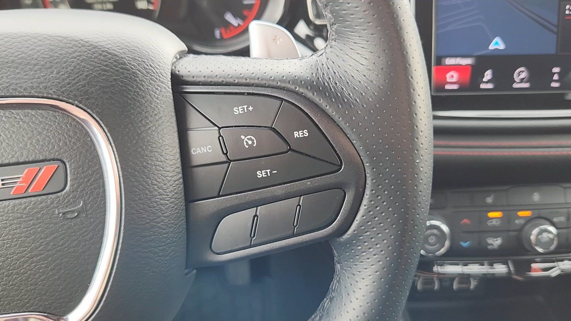 Used 2025 Dodge Durango GT AWD/4WD image 13