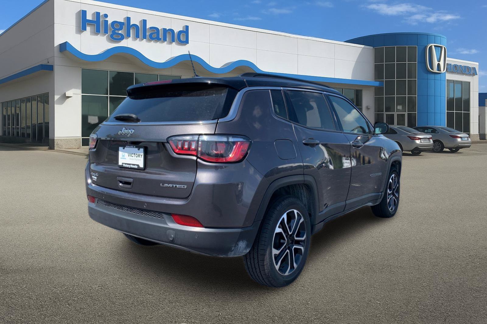 Used 2024 Jeep Compass Limited AWD/4WD image 5