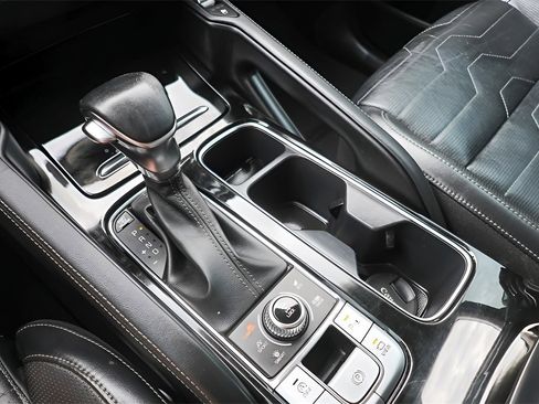 Used 2022 Kia Telluride SX w/ SX Prestige Package image 17