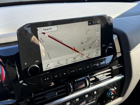 New 2025 Nissan Pathfinder SL image 26