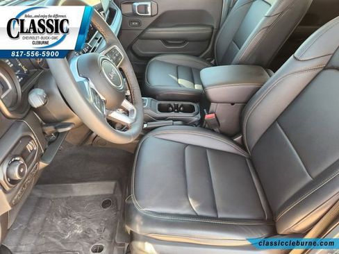 Used 2024 Jeep Wrangler Sahara w/ Safety Group image 13