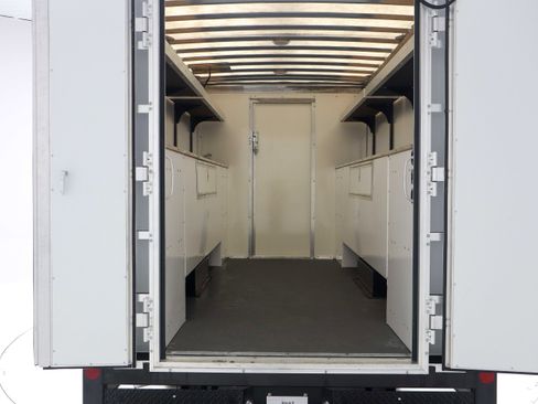 Used 2022 GMC Savana 3500 w/ Power Convenience Package RWD image 10