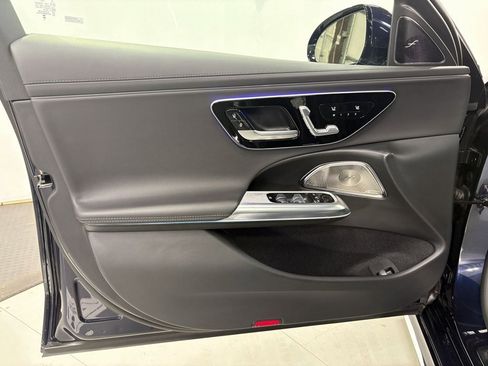 Certified 2024 Mercedes-Benz E 350 4MATIC Sedan image 5