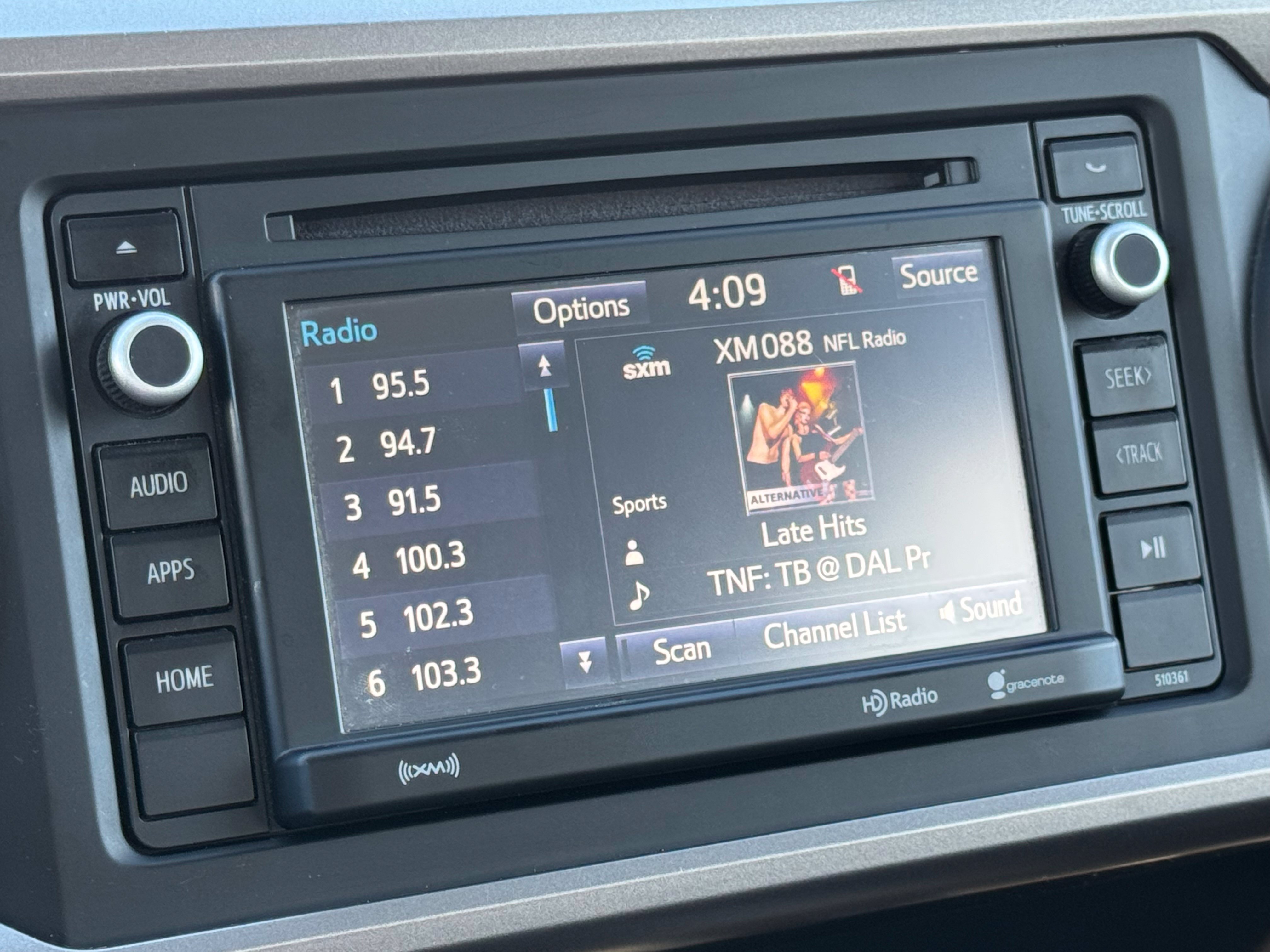 Used 2019 Toyota Tacoma SR5 AWD/4WD image 36