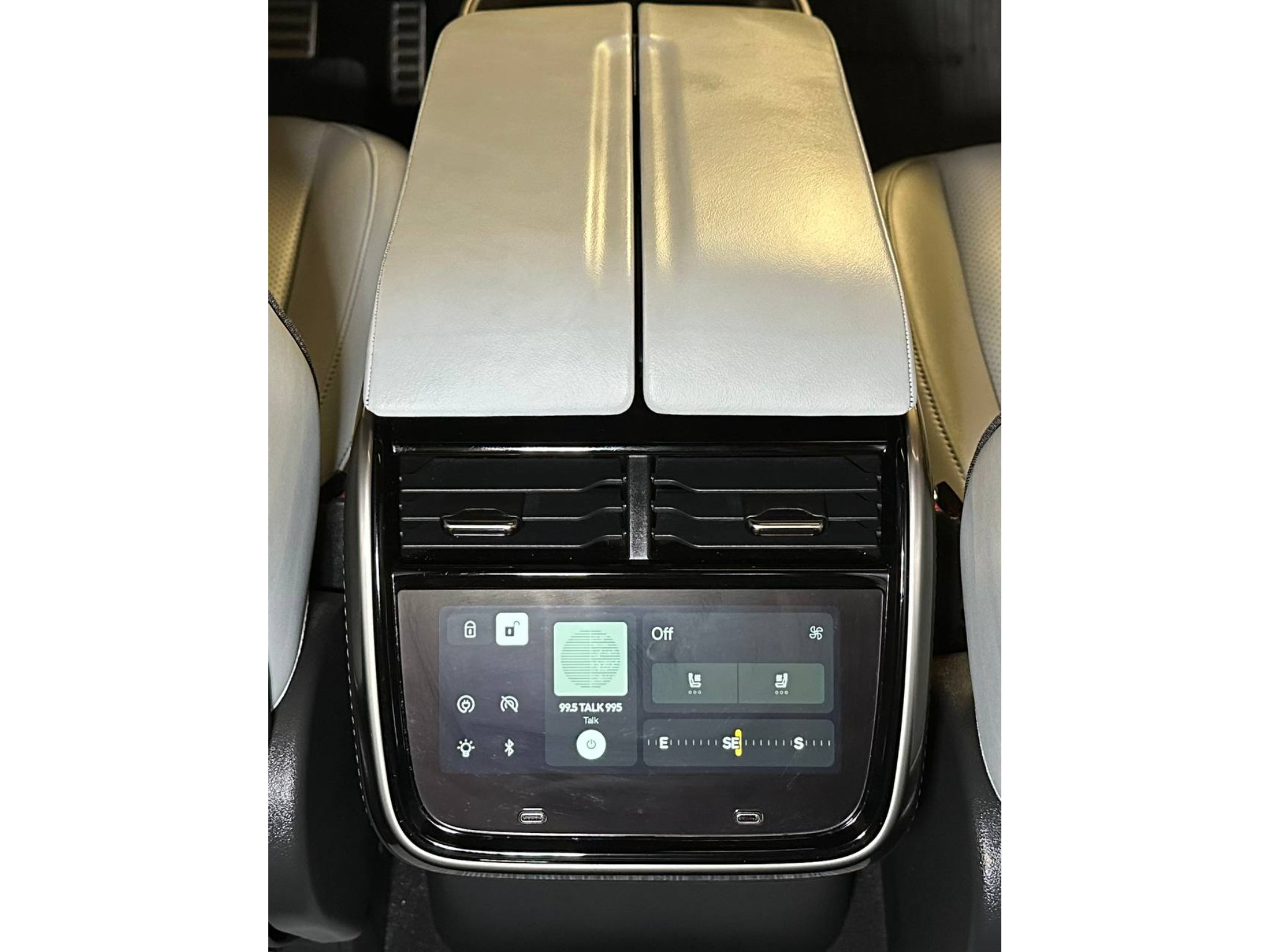 Used 2023 Rivian R1T Adventure Dual AWD/4WD image 34