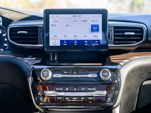 Certified 2023 Ford Explorer Limited w/ Equipment Group 301A image 31