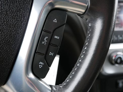 Used 2015 GMC Acadia SLE AWD/4WD image 32