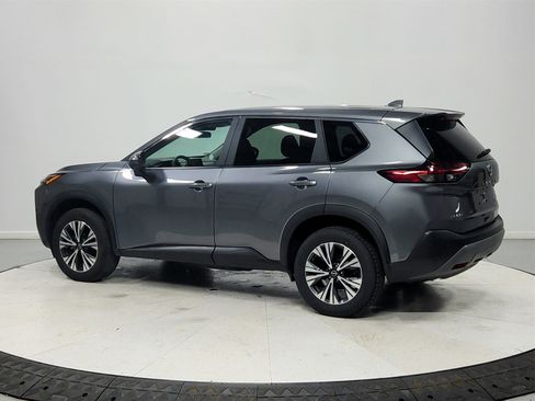 Used 2023 Nissan Rogue SV image 5
