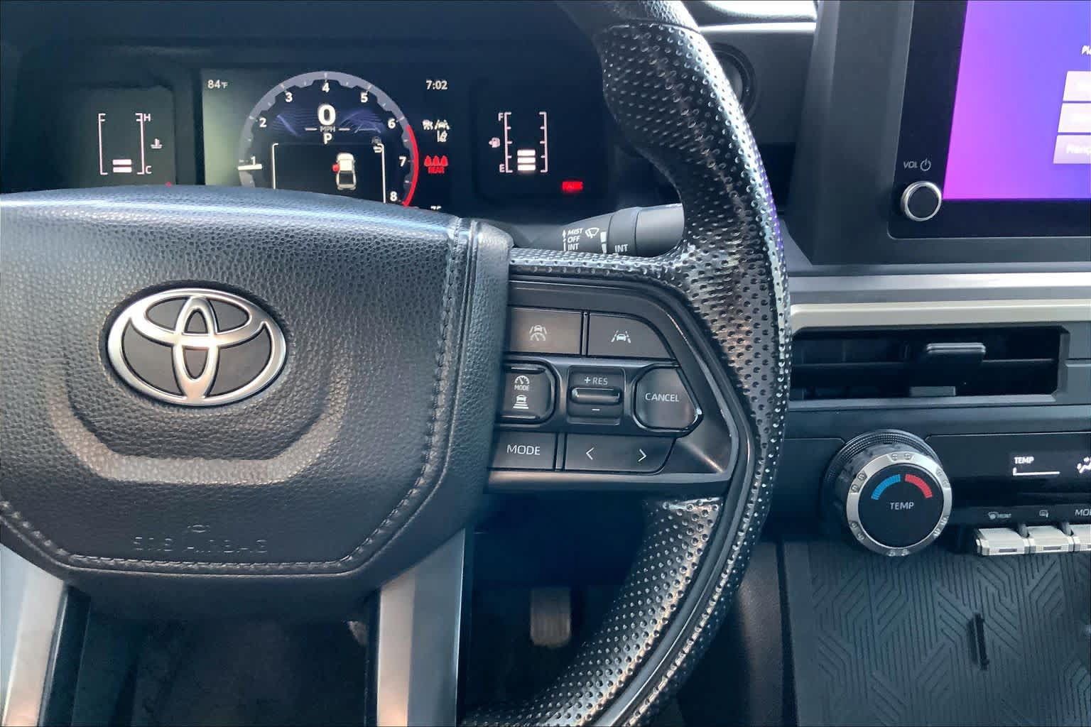 Used 2025 Toyota Tacoma SR5 AWD/4WD image 24