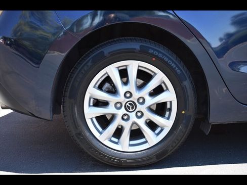 Used 2016 MAZDA MAZDA3 i Touring FWD image 37