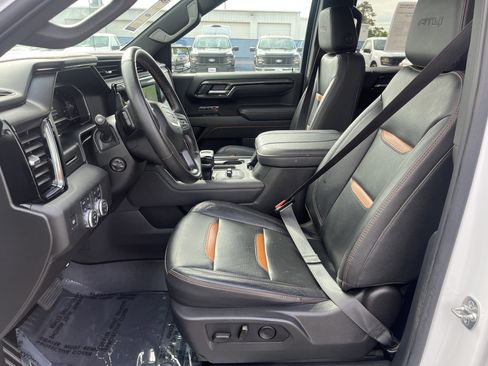 Used 2025 GMC Sierra 1500 AT4 AWD/4WD image 15