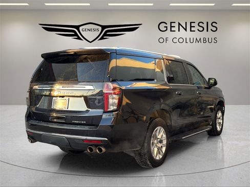 Used 2023 Chevrolet Suburban Premier image 5