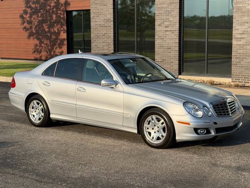 Used 2007 Mercedes-Benz E 320 BlueTEC Sedan image 1