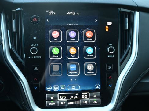 Used 2022 Subaru Outback Premium image 16