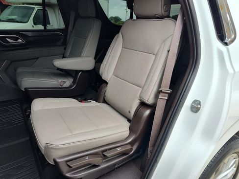 Used 2022 GMC Yukon SLT w/ SLT Premium Package RWD image 27