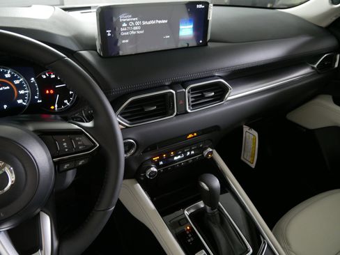 New 2025 MAZDA CX-5 AWD 2.5 S w/ Premium Plus Pkg image 5
