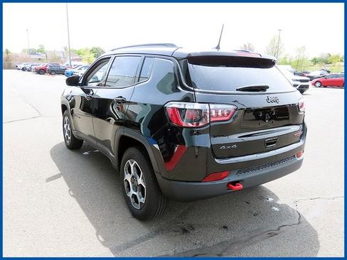 Used 2022 Jeep Compass Trailhawk w/ Trailhawk Convenience Group AWD/4WD image 14