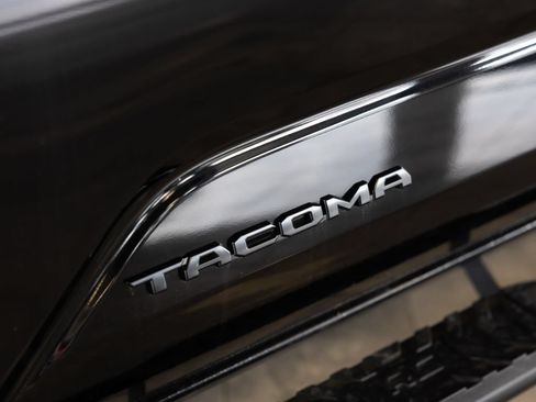Used 2024 Toyota Tacoma TRD Off-Road AWD/4WD image 7