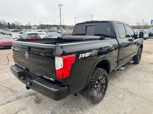 Used 2016 Nissan Titan S image 5
