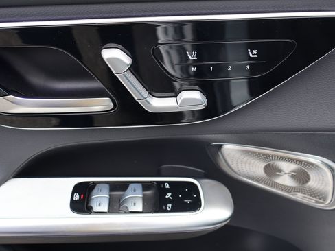 Certified 2025 Mercedes-Benz GLC 300 GLC 300W4 image 14