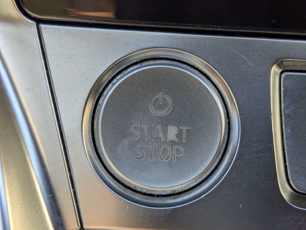 Used 2019 Audi e-tron Premium Plus AWD/4WD image 40