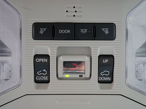 Used 2023 Toyota RAV4 XLE Premium AWD/4WD image 33