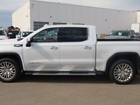 Certified 2023 GMC Sierra 1500 Denali w/ Technology Package AWD/4WD image 4