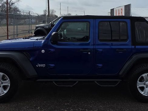 Used 2018 Jeep Wrangler Unlimited Sport S AWD/4WD image 6