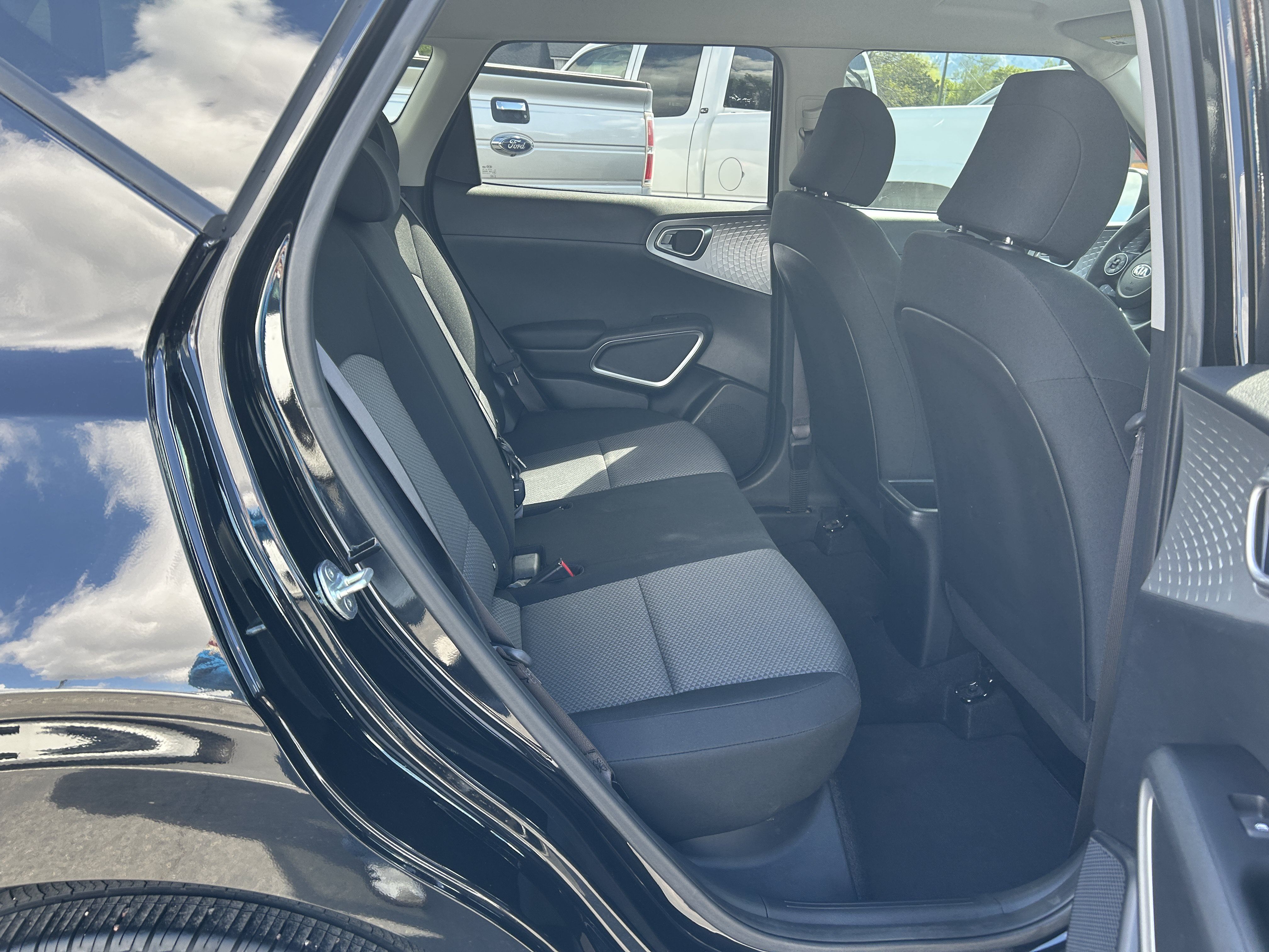 Used 2021 Kia Soul LX FWD image 18