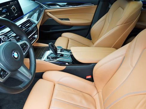 Certified 2023 BMW 530i w/ M Sport Package image 11