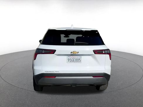 Used 2025 Chevrolet Equinox LT image 11