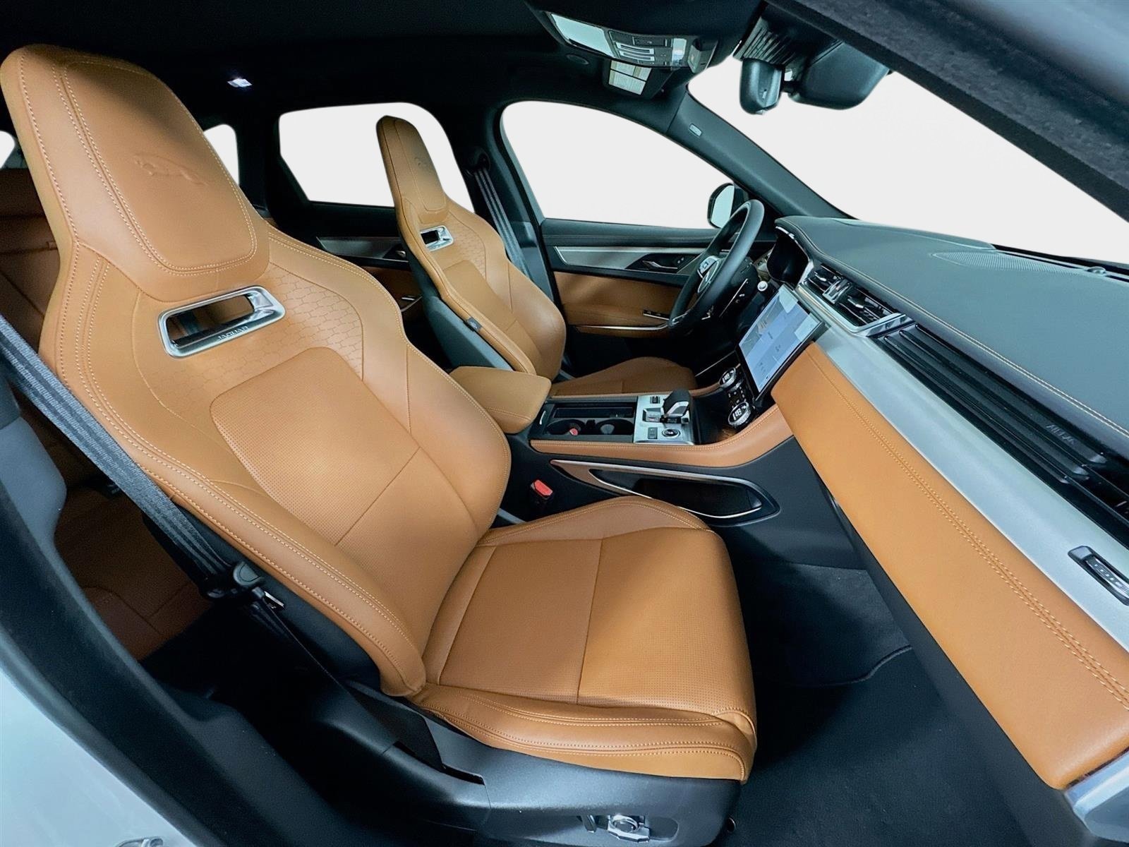 New 2026 Jaguar F-PACE R-Dynamic S AWD/4WD image 30